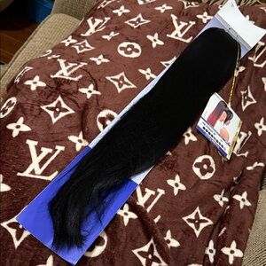 Straight Black Clip-In Ponytail Extension